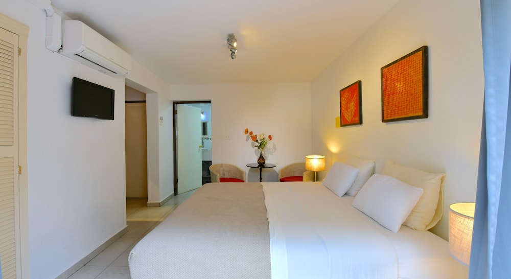 Wonders Boutique Hotel - Adults Only — Hotel rooms in Oranjestad, Aruba