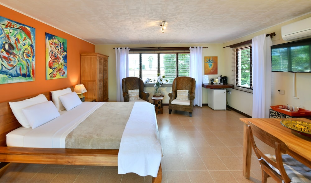 Wonders Boutique Hotel - Adults Only — Hotel rooms in Oranjestad, Aruba