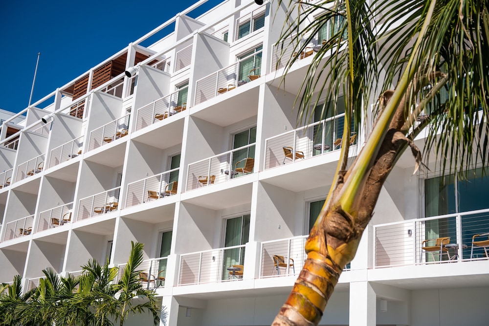 The Sarasota Modern, a Tribute Portfolio Hotel — Hotel building in Sarasota, Florida