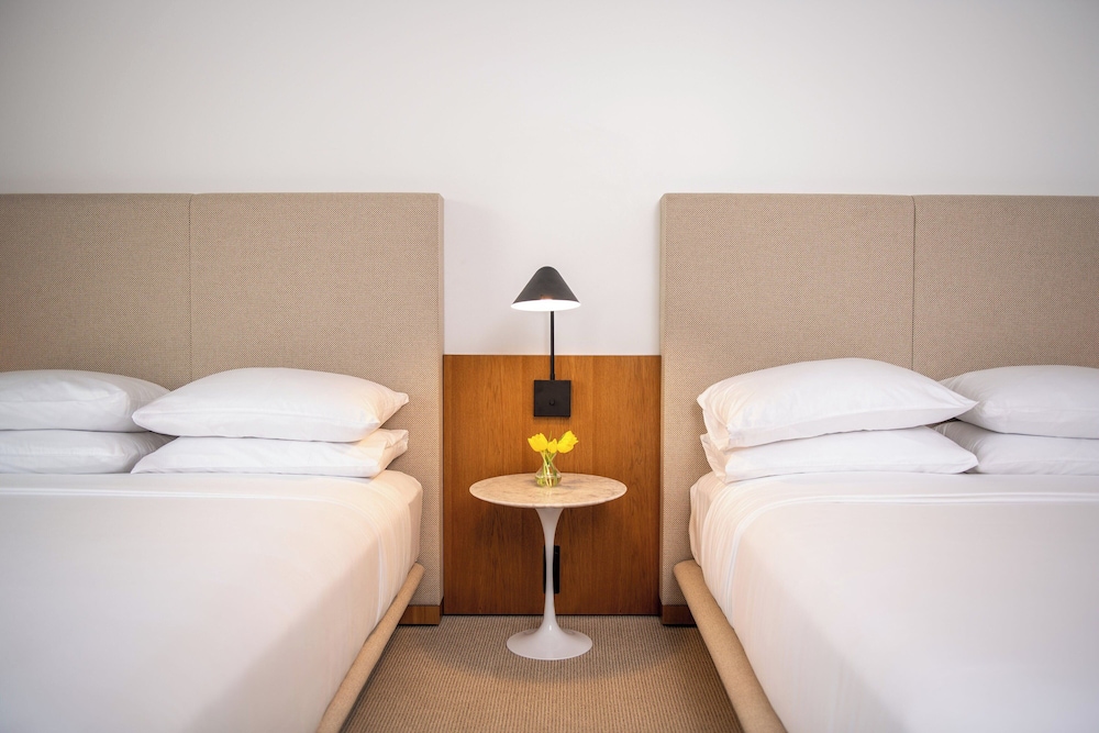 The Sarasota Modern, a Tribute Portfolio Hotel — Hotel rooms in Sarasota, Florida