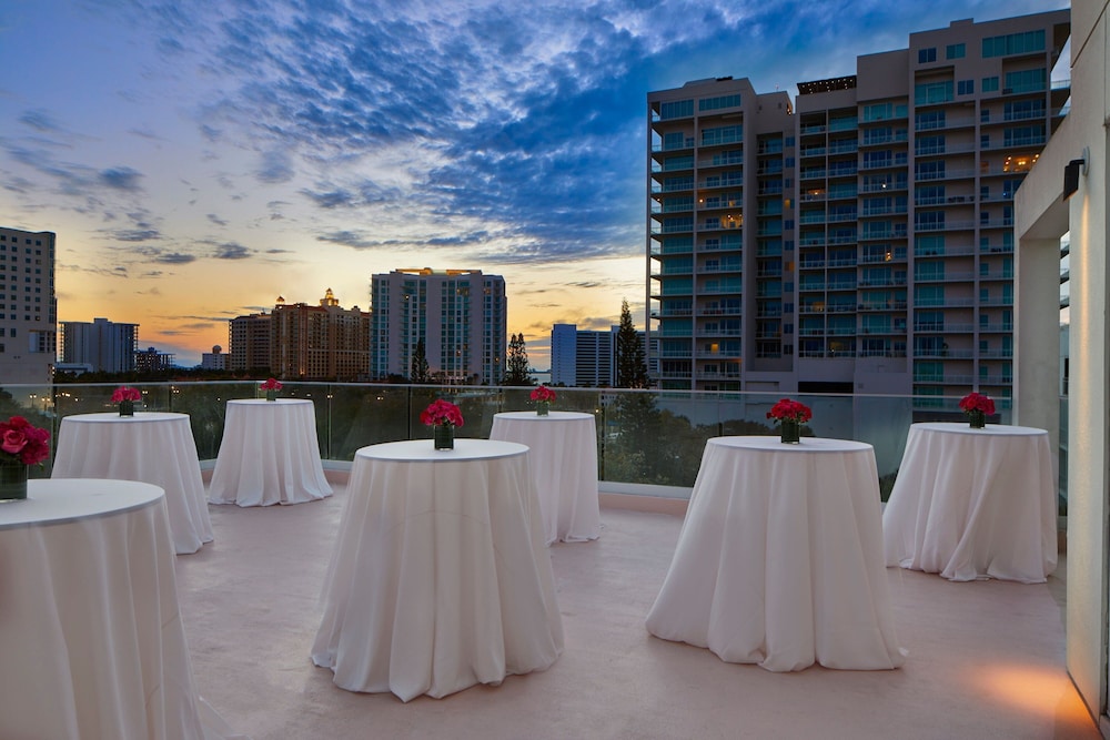 The Sarasota Modern, a Tribute Portfolio Hotel — Restaurant & bars in Sarasota, Florida