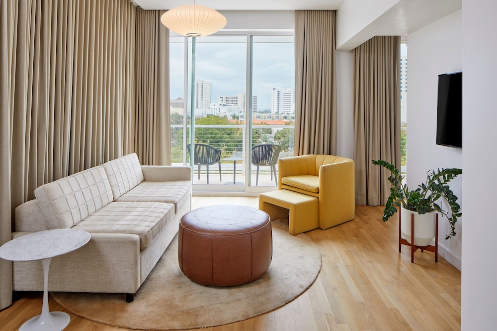 The Sarasota Modern, a Tribute Portfolio Hotel — Hotel rooms in Sarasota, Florida