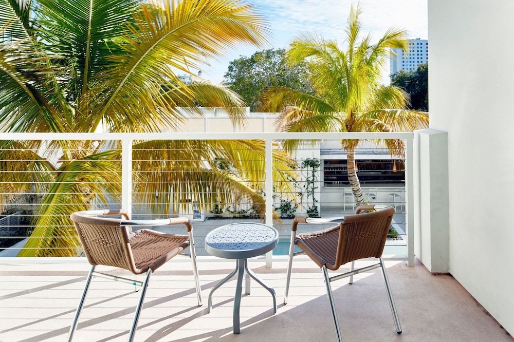 The Sarasota Modern, a Tribute Portfolio Hotel — Hotel building in Sarasota, Florida