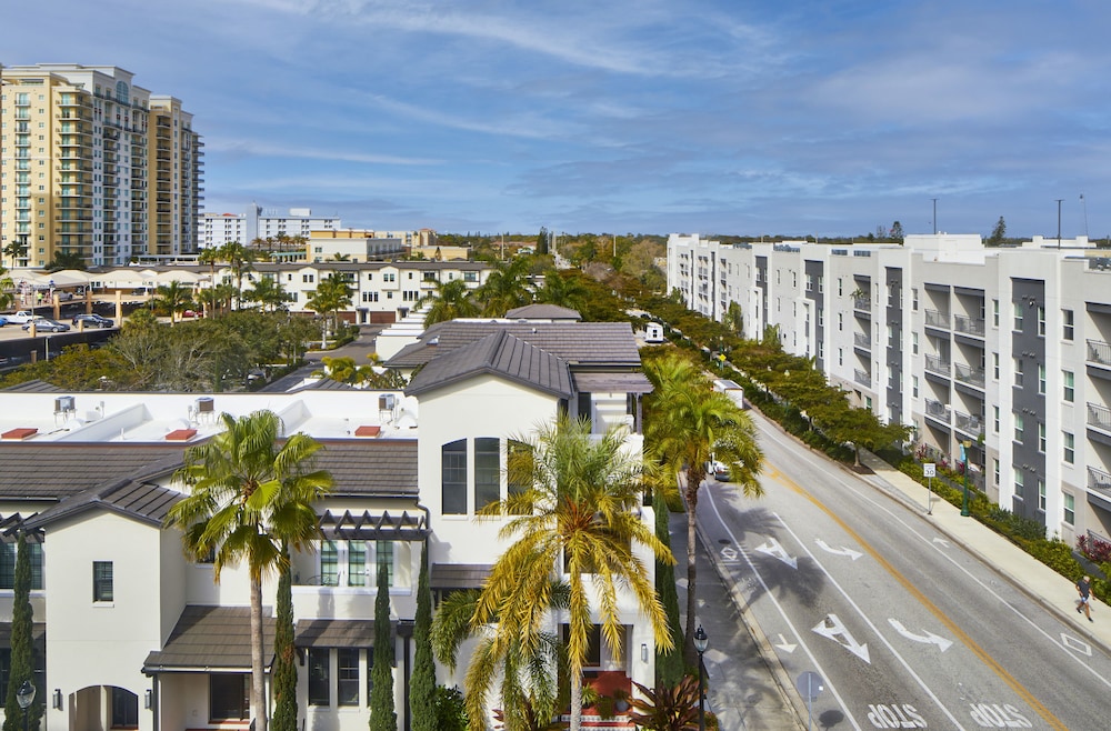 The Sarasota Modern, a Tribute Portfolio Hotel — Hotel building in Sarasota, Florida