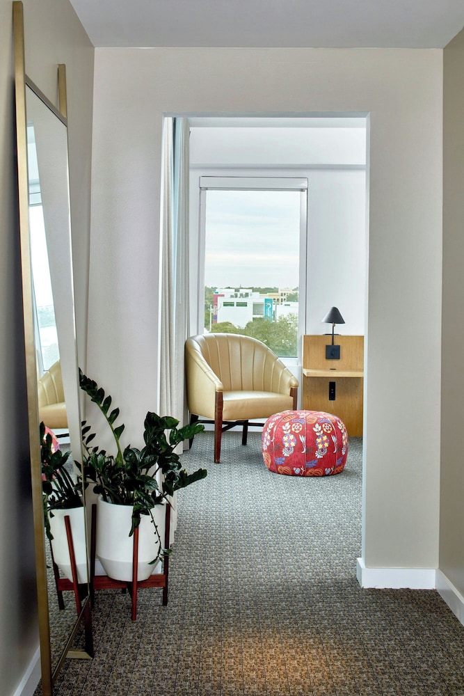 The Sarasota Modern, a Tribute Portfolio Hotel — Hotel rooms in Sarasota, Florida
