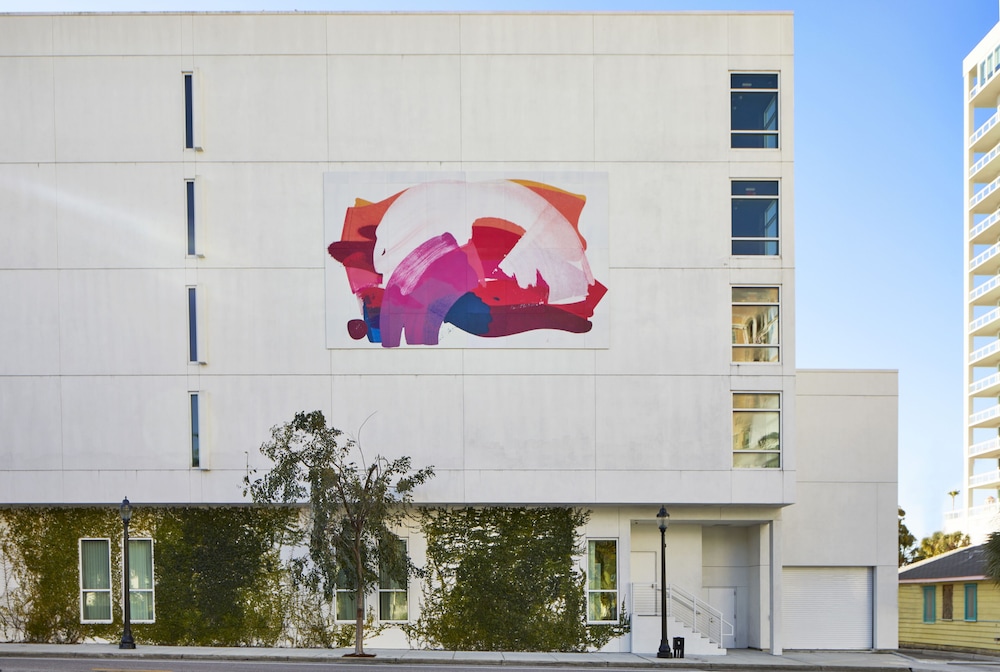 The Sarasota Modern, a Tribute Portfolio Hotel — Hotel building in Sarasota, Florida
