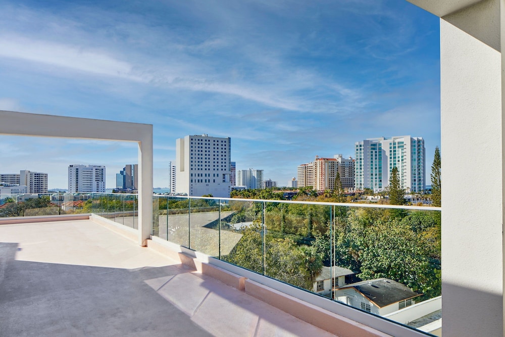 The Sarasota Modern, a Tribute Portfolio Hotel — Attractions in the area in Sarasota, Florida