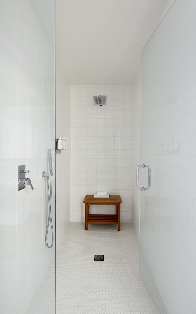 The Sarasota Modern, a Tribute Portfolio Hotel — Hotel rooms in Sarasota, Florida