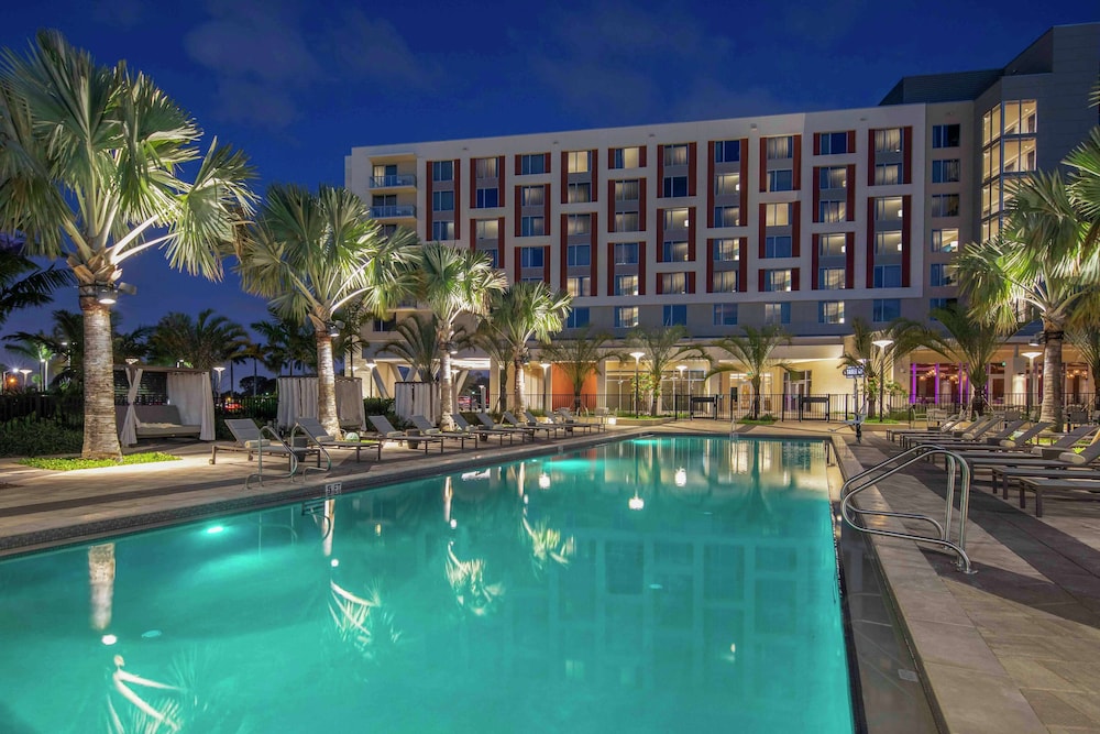 Hilton Miami Dadeland — Hotel building in Sunset, Florida