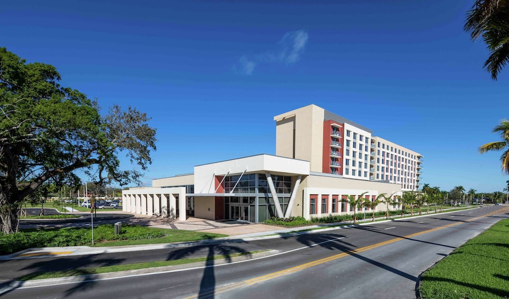 Hilton Miami Dadeland — Hotel building in Sunset, Florida