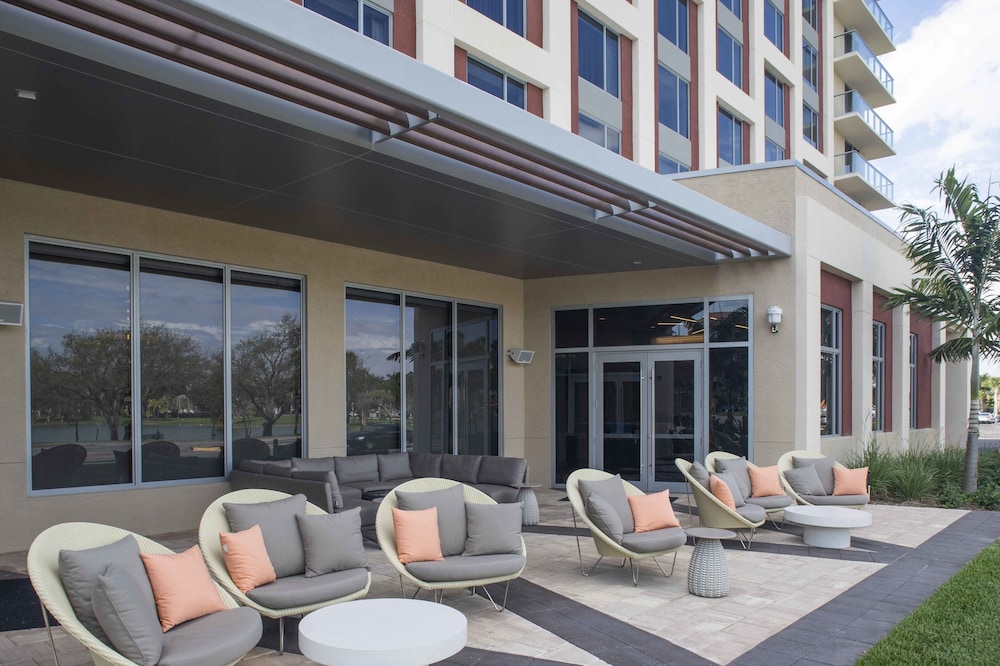 Hilton Miami Dadeland — Hotel building in Sunset, Florida
