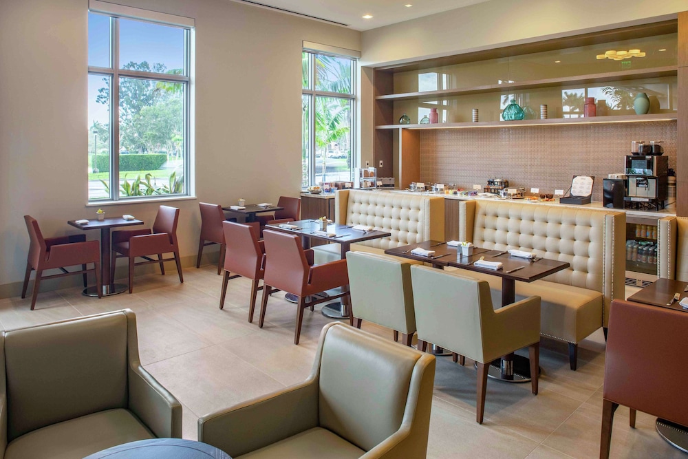 Hilton Miami Dadeland — Restaurant & bars in Sunset, Florida