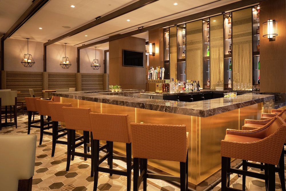 Hilton Miami Dadeland — Restaurant & bars in Sunset, Florida