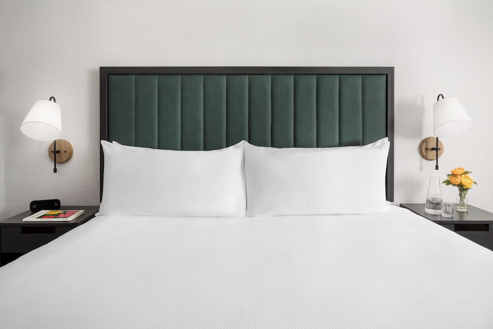 Arcadian Hotel — Hotel rooms in Brookline, Massachusetts