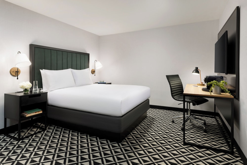 Arcadian Hotel — Hotel rooms in Brookline, Massachusetts