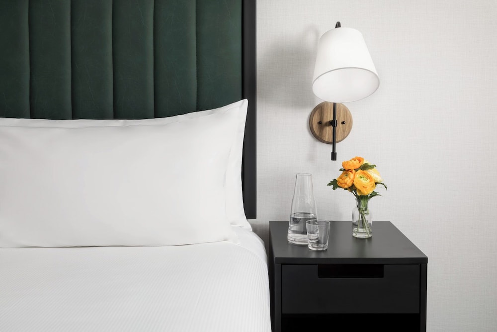 Arcadian Hotel — Hotel rooms in Brookline, Massachusetts
