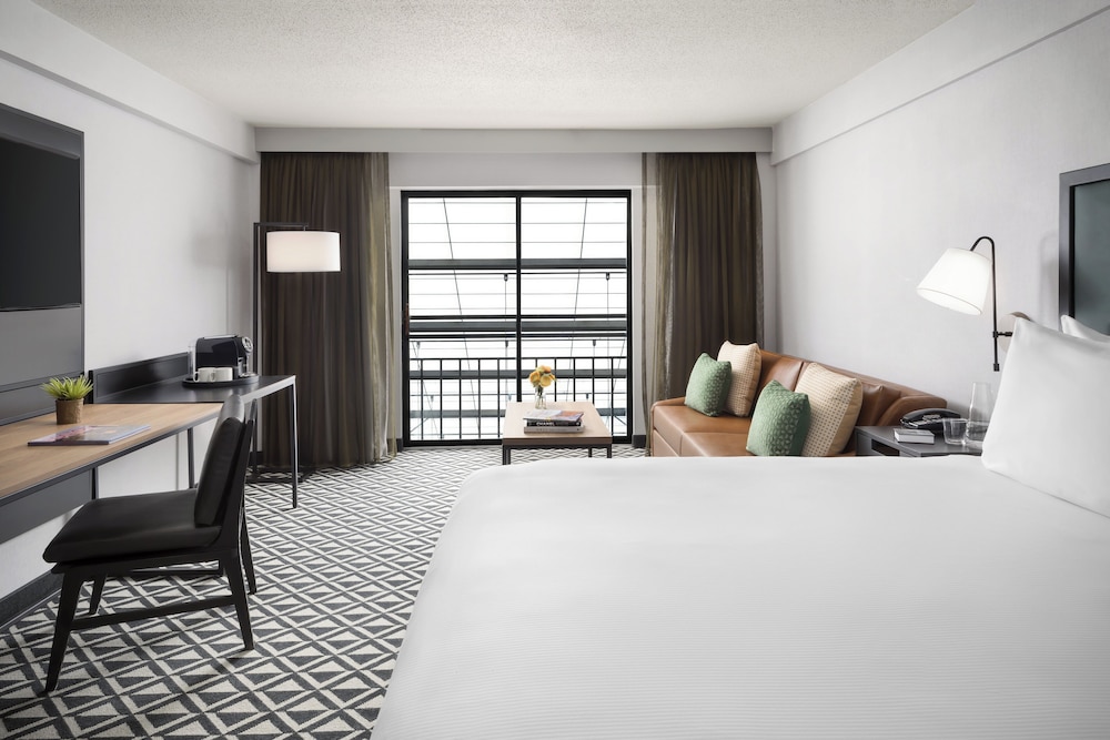 Arcadian Hotel — Hotel rooms in Brookline, Massachusetts