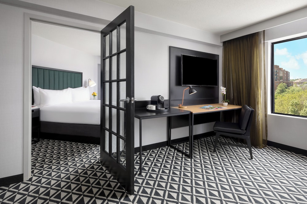 Arcadian Hotel — Hotel rooms in Brookline, Massachusetts
