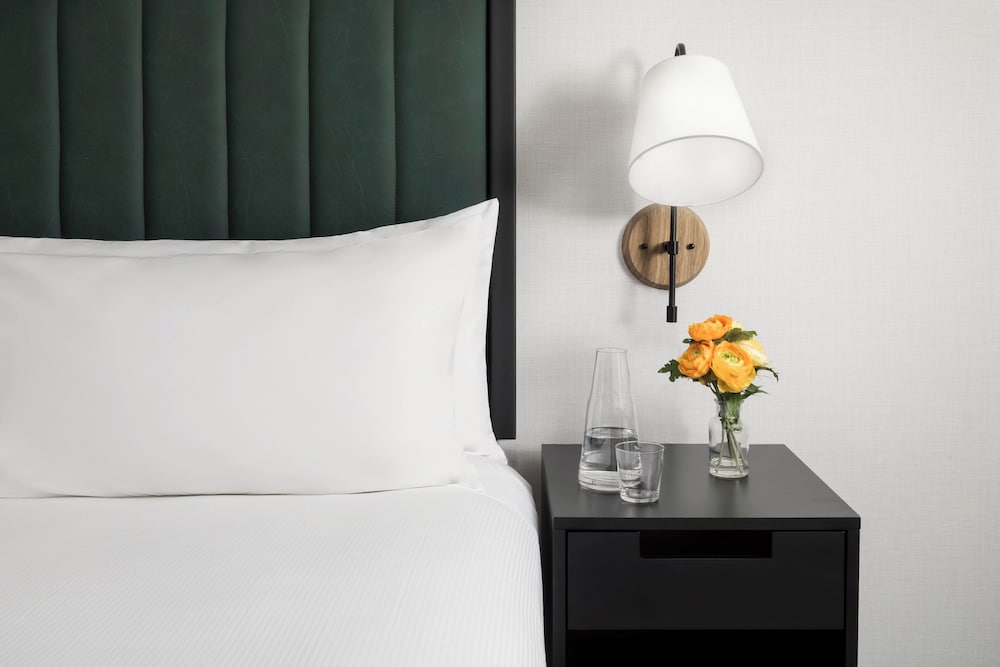 Arcadian Hotel — Hotel rooms in Brookline, Massachusetts