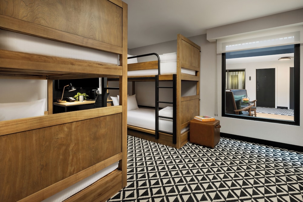 Arcadian Hotel — Hotel rooms in Brookline, Massachusetts