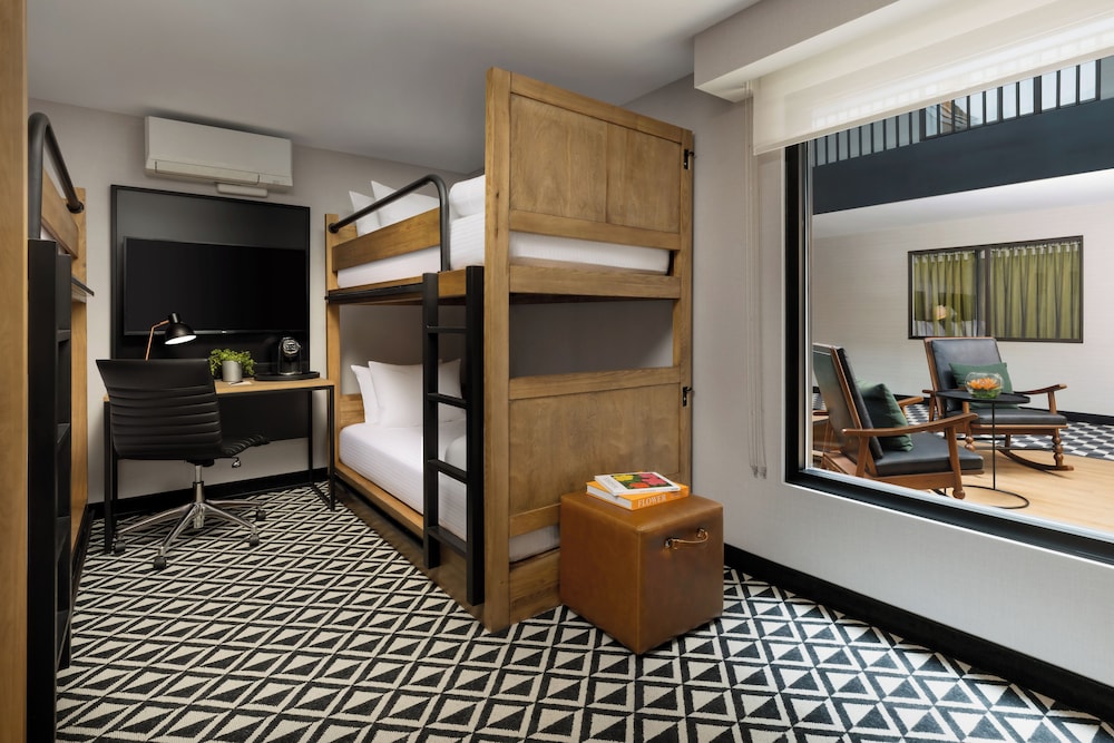 Arcadian Hotel — Hotel rooms in Brookline, Massachusetts