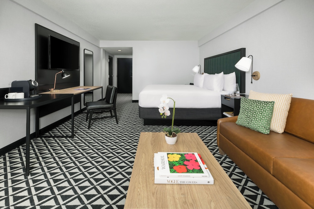 Arcadian Hotel — Hotel rooms in Brookline, Massachusetts