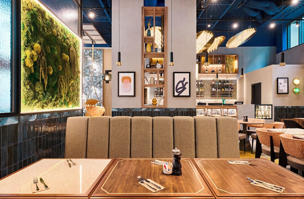 voco Budapest D8 by IHG — Restaurant & bars in Budapest, Budapest