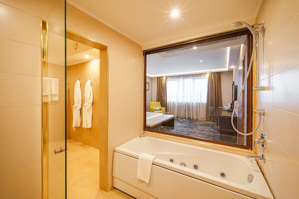 Radisson Hotel Plovdiv — Hotel rooms in Plovdiv, Plovdiv