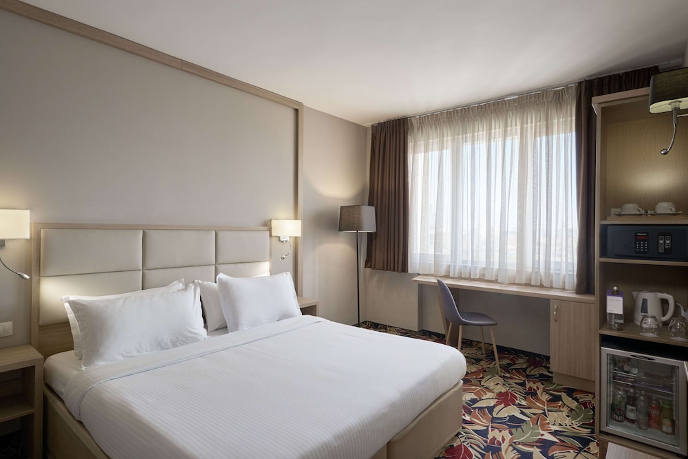 Radisson Hotel Plovdiv — Hotel rooms in Plovdiv, Plovdiv