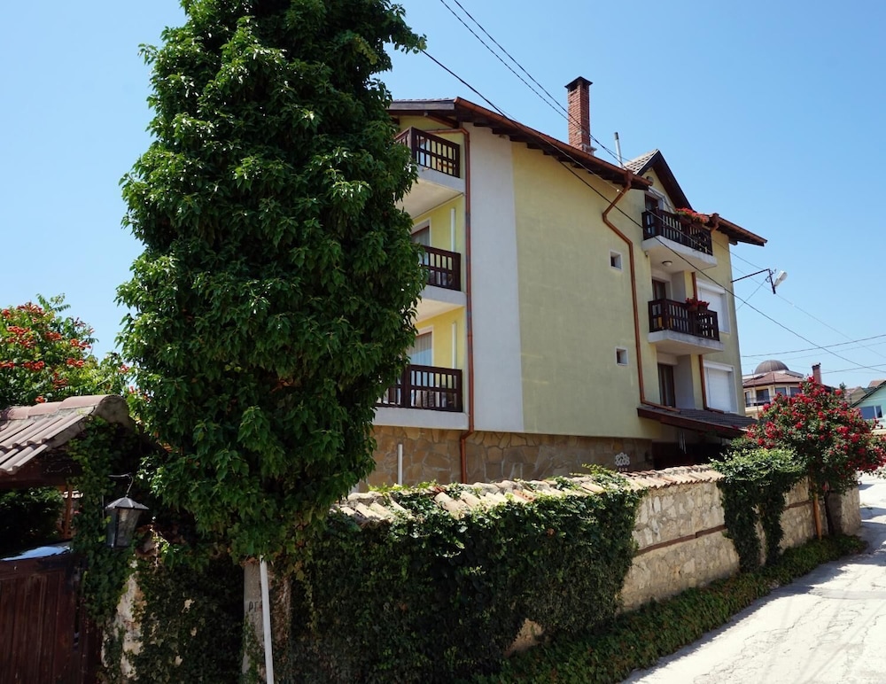 Margarita — Hotel building in Varna, Varna Region