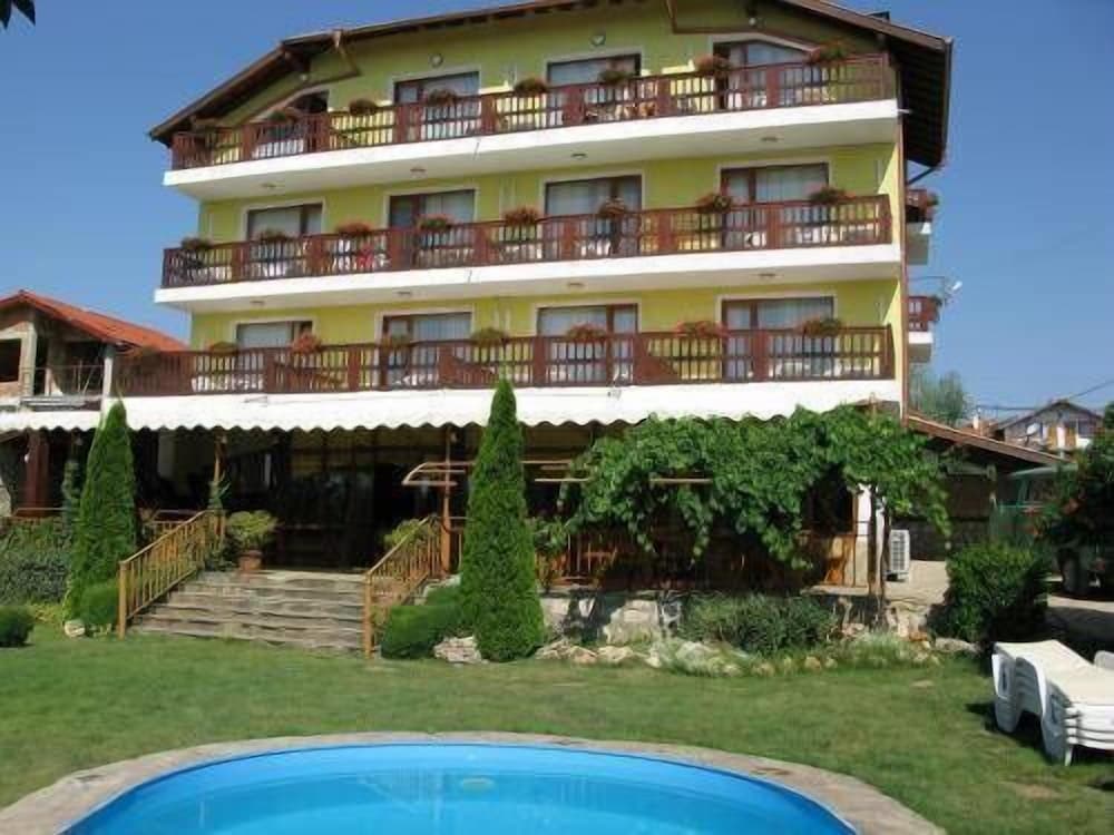 Margarita — Hotel building in Varna, Varna Region
