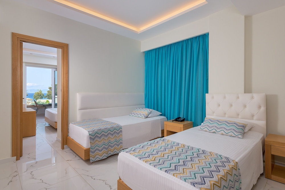 Oceanis Park Hotel — Rooms in Ialyssos, South Aegean