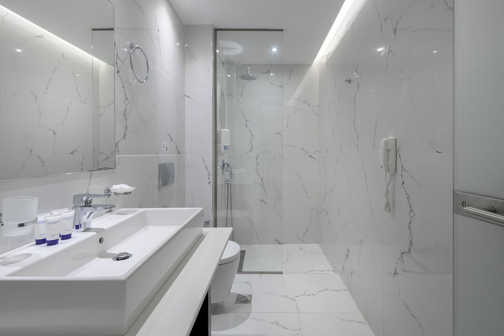 Oceanis Park Hotel — Rooms in Ialyssos, South Aegean
