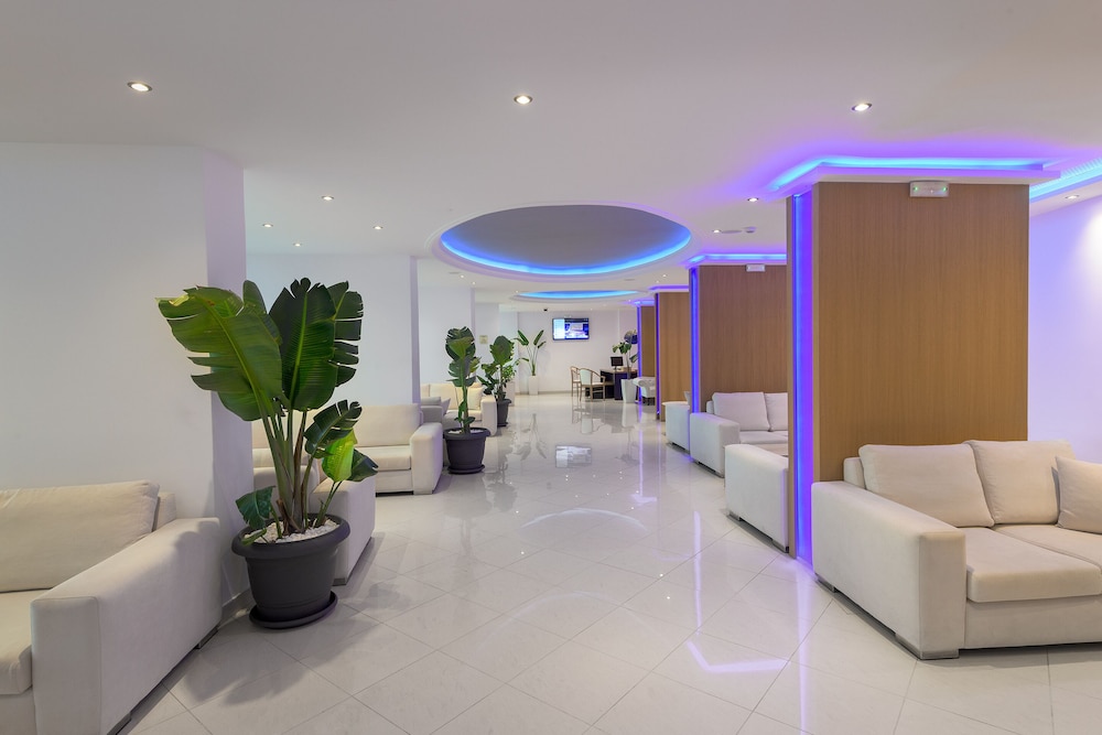Oceanis Park Hotel — Rooms in Ialyssos, South Aegean