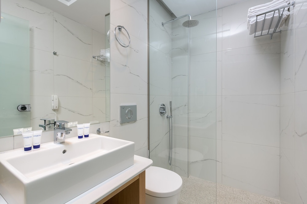 Oceanis Park Hotel — Rooms in Ialyssos, South Aegean