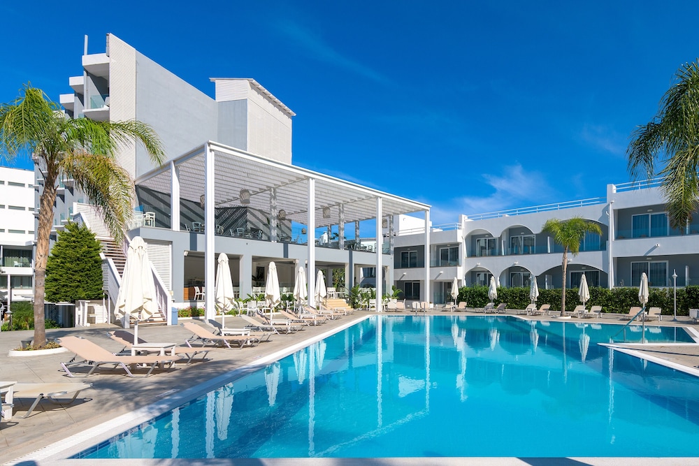 Oceanis Park Hotel — Main photo in Ialyssos, South Aegean