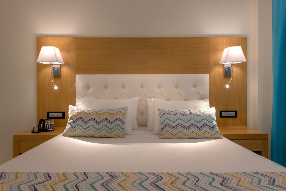 Oceanis Park Hotel — Rooms in Ialyssos, South Aegean