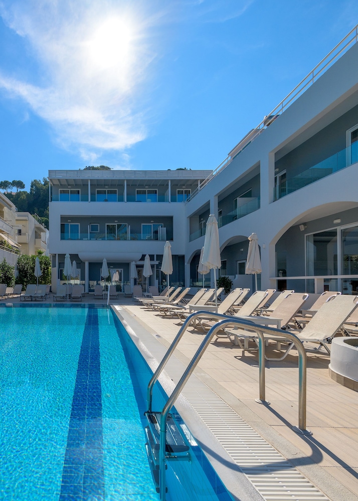 Oceanis Park Hotel — Pool in Ialyssos, South Aegean