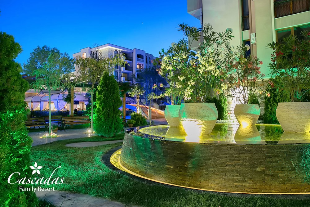 Cascadas Family Resort — Hotel building in Sunny Beach, Burgas Region