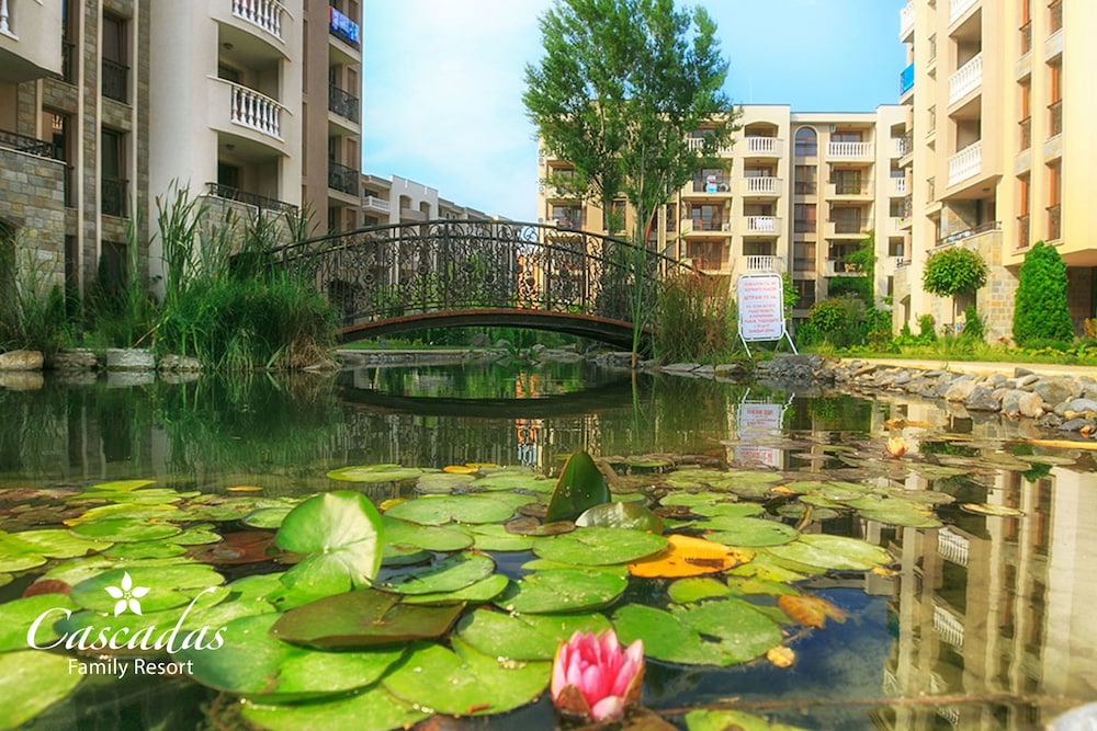 Cascadas Family Resort — Hotel building in Sunny Beach, Burgas Region