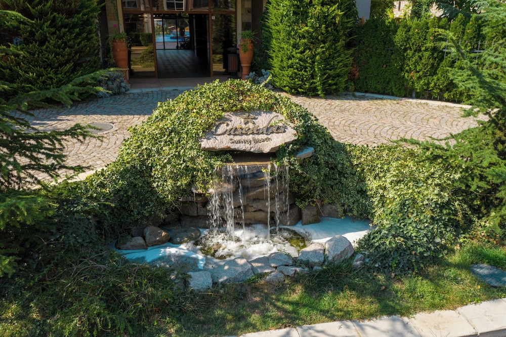 Cascadas Family Resort — Hotel building in Sunny Beach, Burgas Region