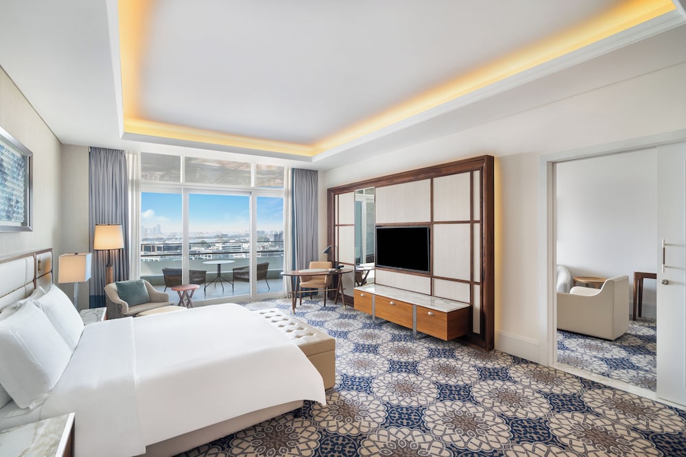 Grand Plaza Mövenpick Media City — Hotel rooms in Dubai