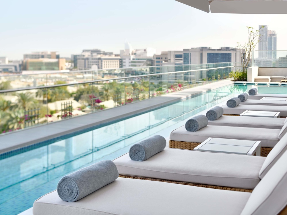 Grand Plaza Mövenpick Media City — Swimming pool in Dubai