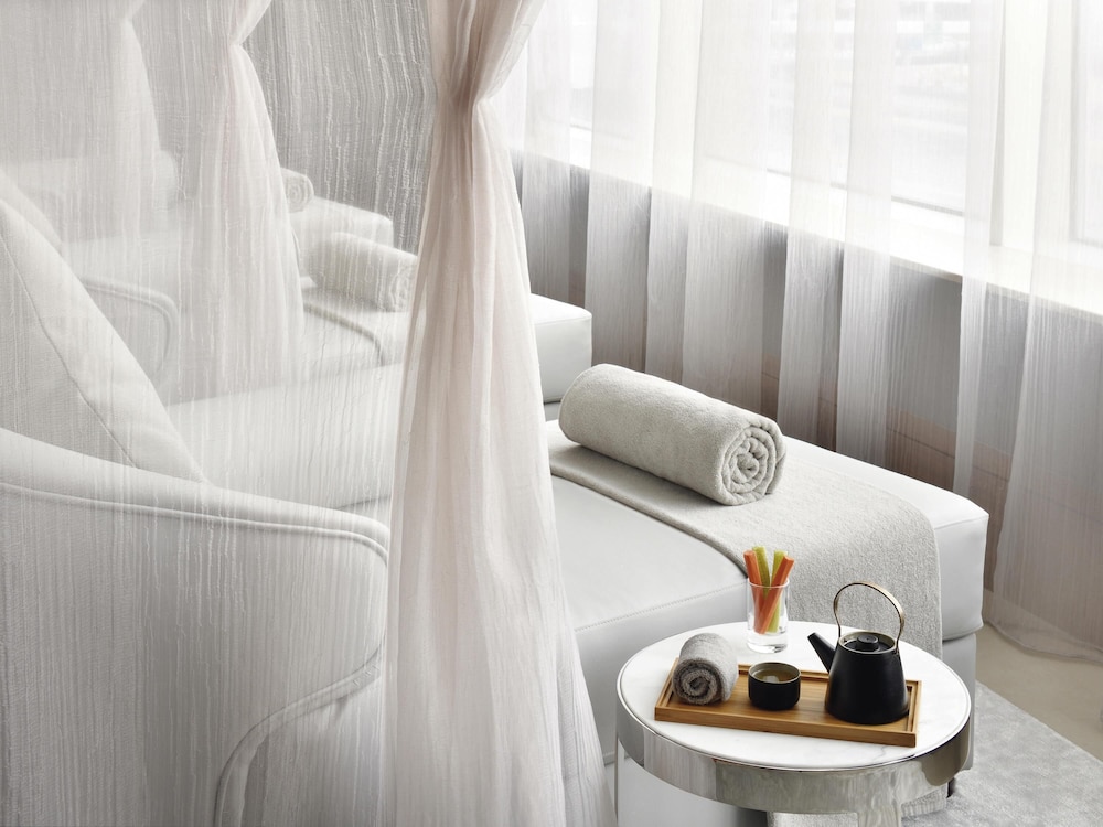 Grand Plaza Mövenpick Media City — Hotel rooms in Dubai