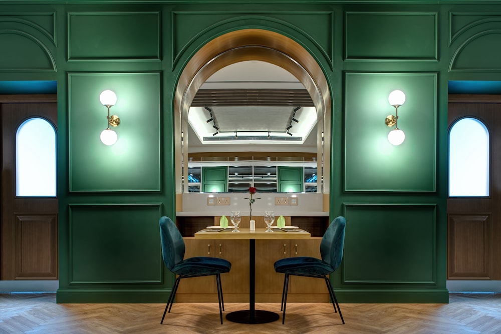 The S Hotel Al Barsha — Restaurant & bars in Dubai
