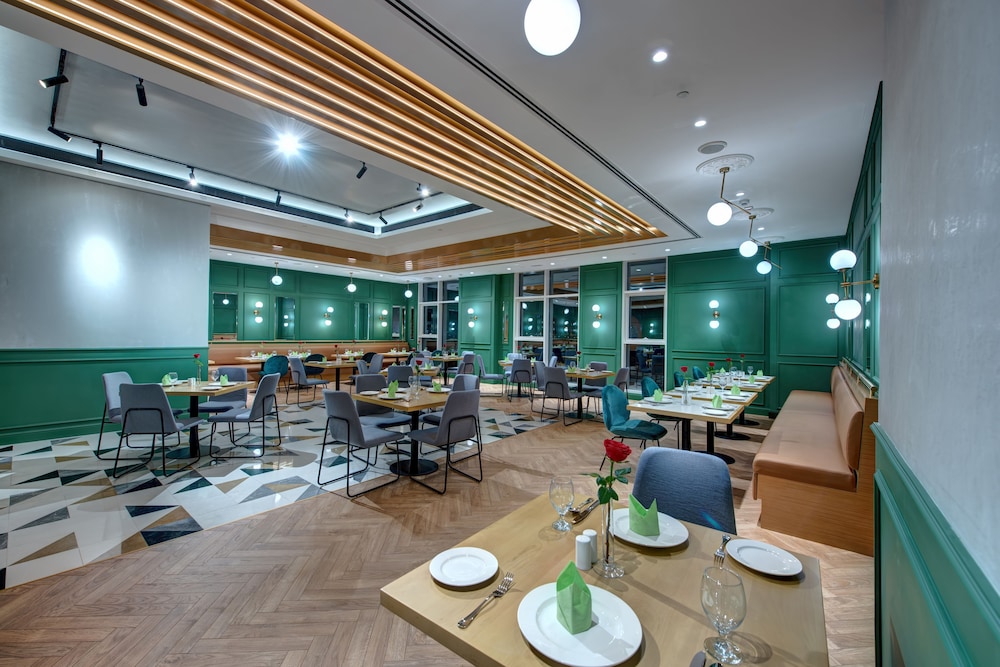 The S Hotel Al Barsha — Restaurant & bars in Dubai