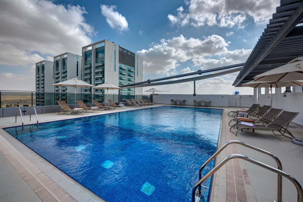 The S Hotel Al Barsha — Swimming pool in Dubai