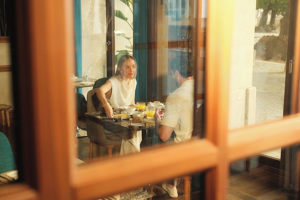 Hotel El Llorenç Parc de la Mar - Adults Only — Restaurant & bars in Palma de Mallorca, Balearic Islands