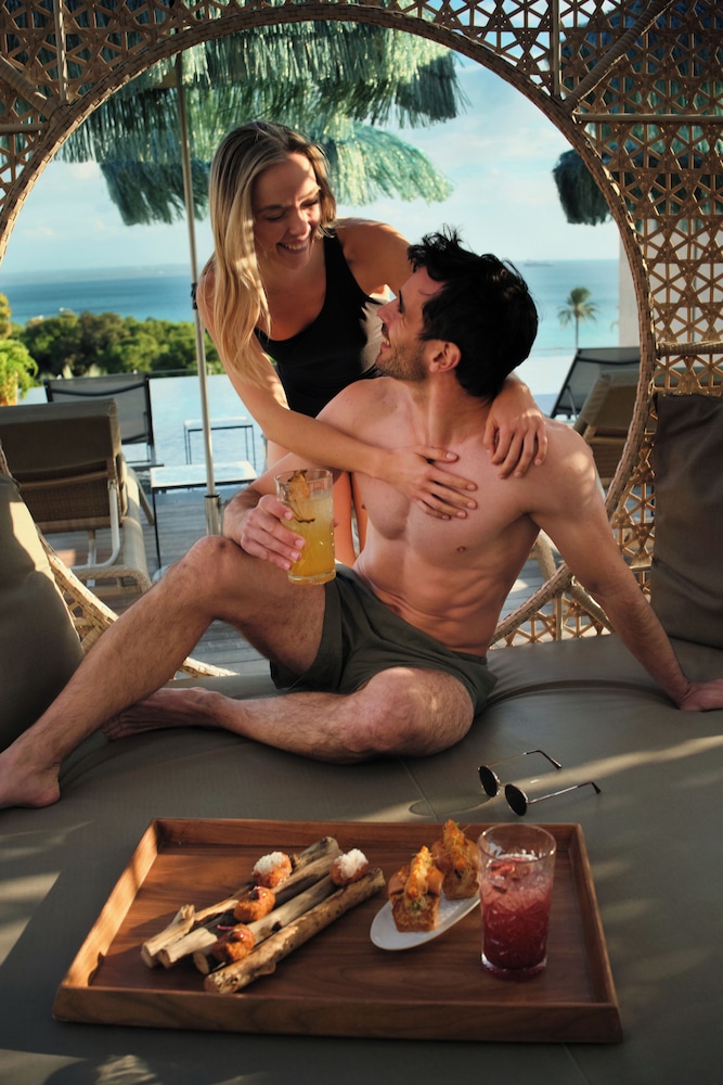 Hotel El Llorenç Parc de la Mar - Adults Only — Restaurant & bars in Palma de Mallorca, Balearic Islands