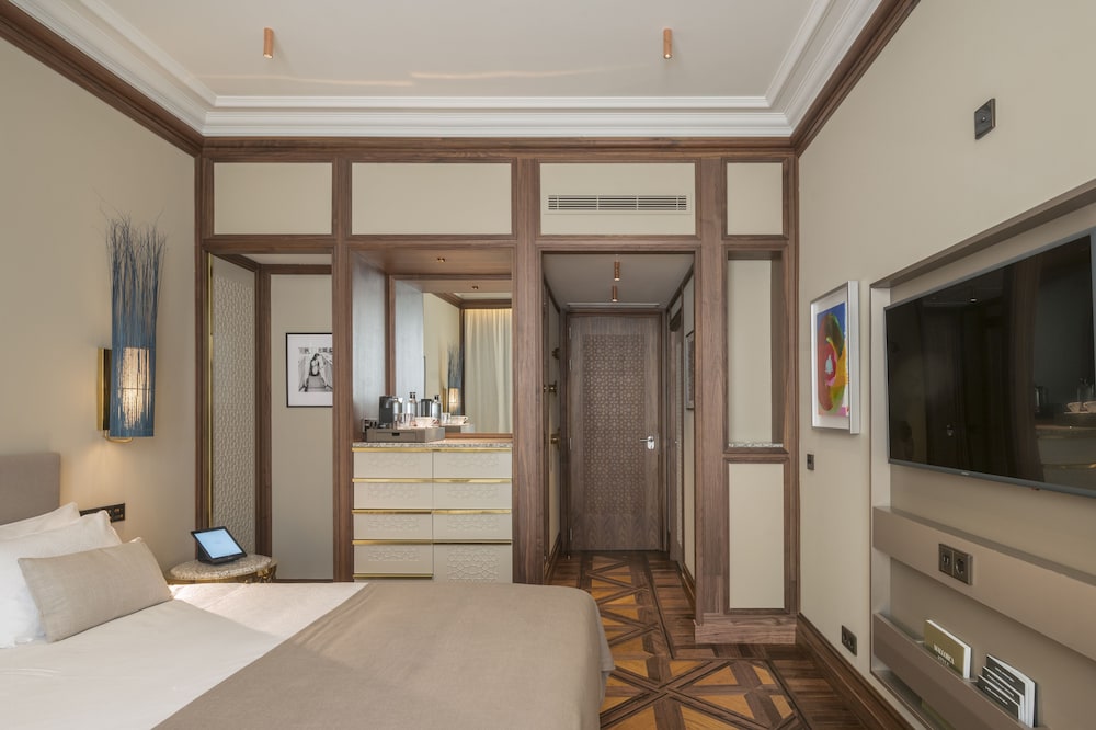 Hotel El Llorenç Parc de la Mar - Adults Only — Hotel rooms in Palma de Mallorca, Balearic Islands